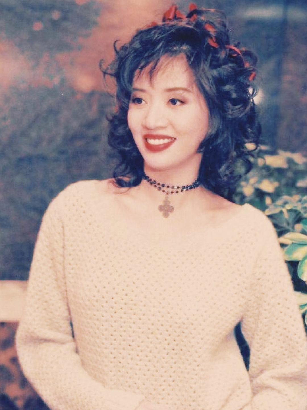 2003年,40岁的梅艳芳过世后没多久,她的主治医生在一次采访中坦白:"