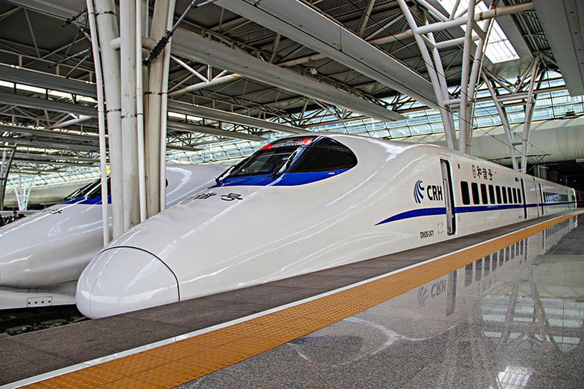 和谐号电力动车组(china railway high-speed train),是2004年中国