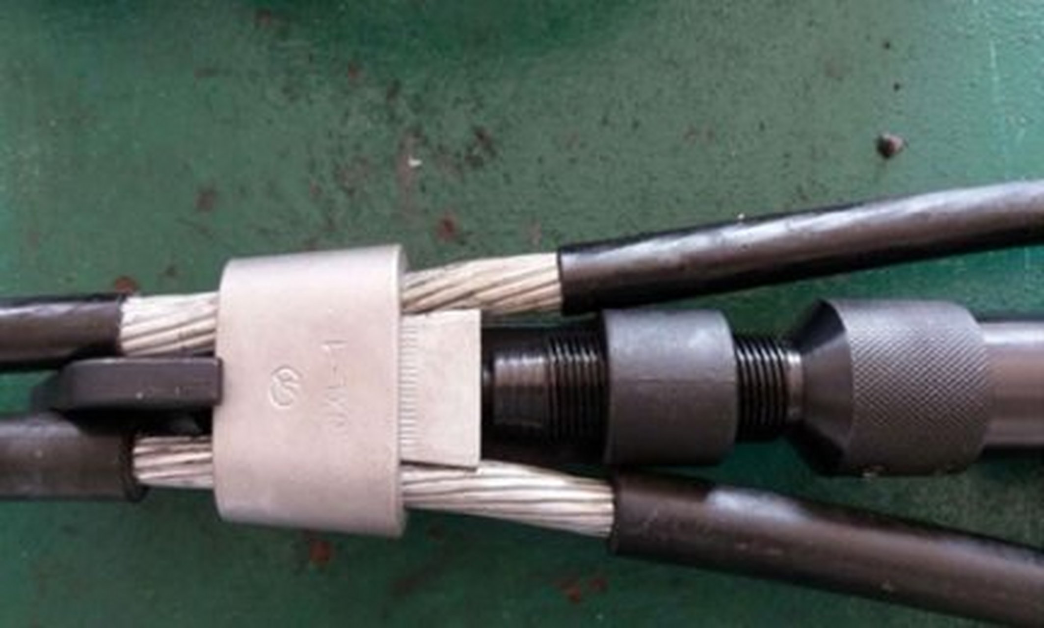 jxl/jxd 系列楔型并沟线夹如何安装?