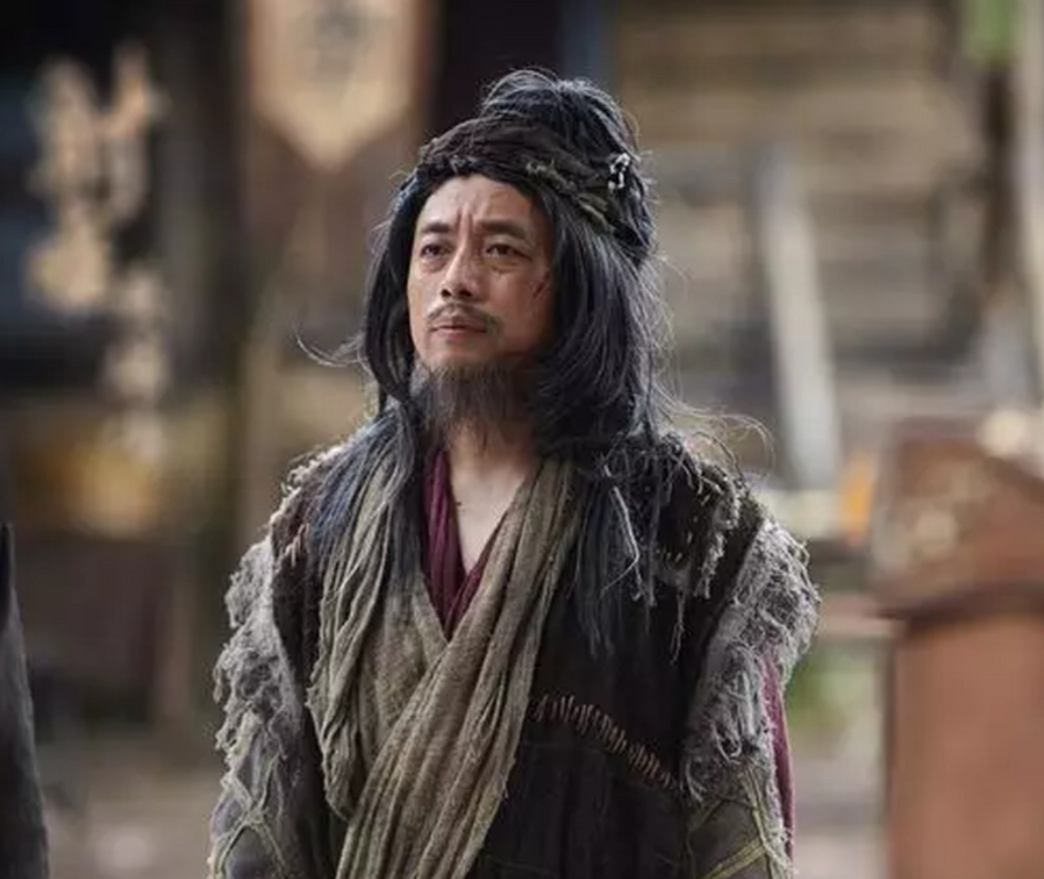 丐王韩泰顺,人称"韩二贡",生于清末灌县鸡爪山下.