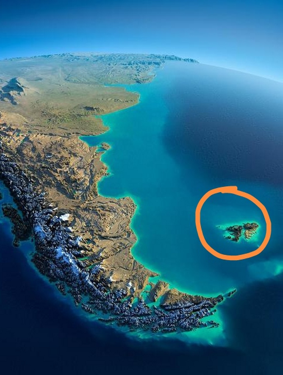 马岛并不小,面积122万平方公里,是北方四岛的两倍还多