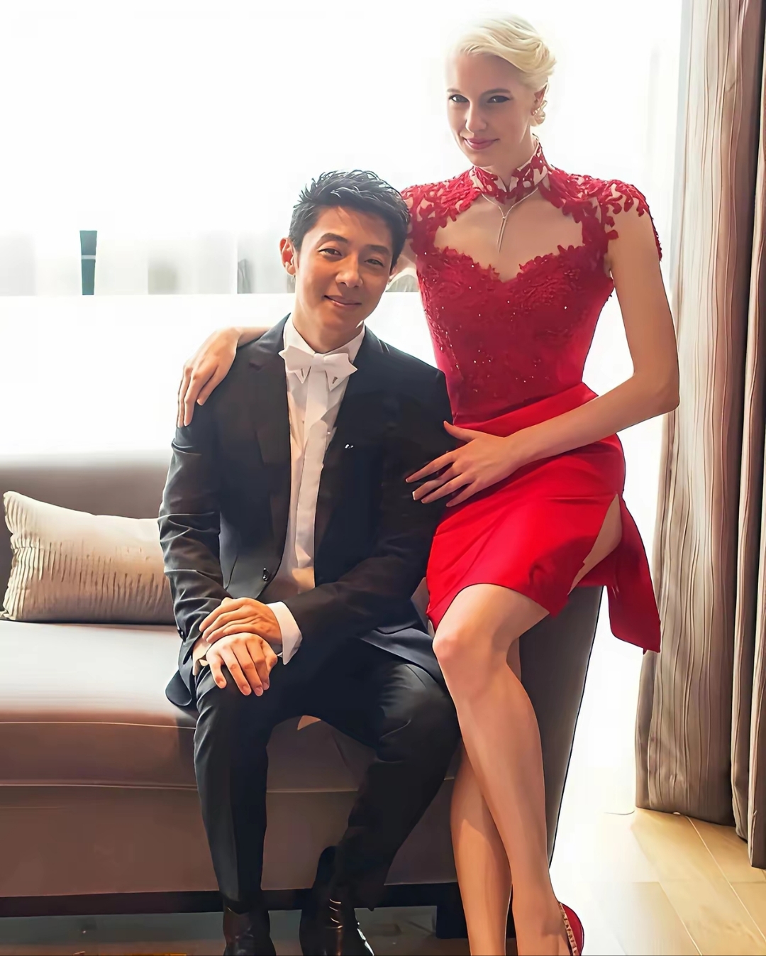当年为了嫁撒贝宁和父亲决裂的加拿大亿万富家女李白八年过去才发现