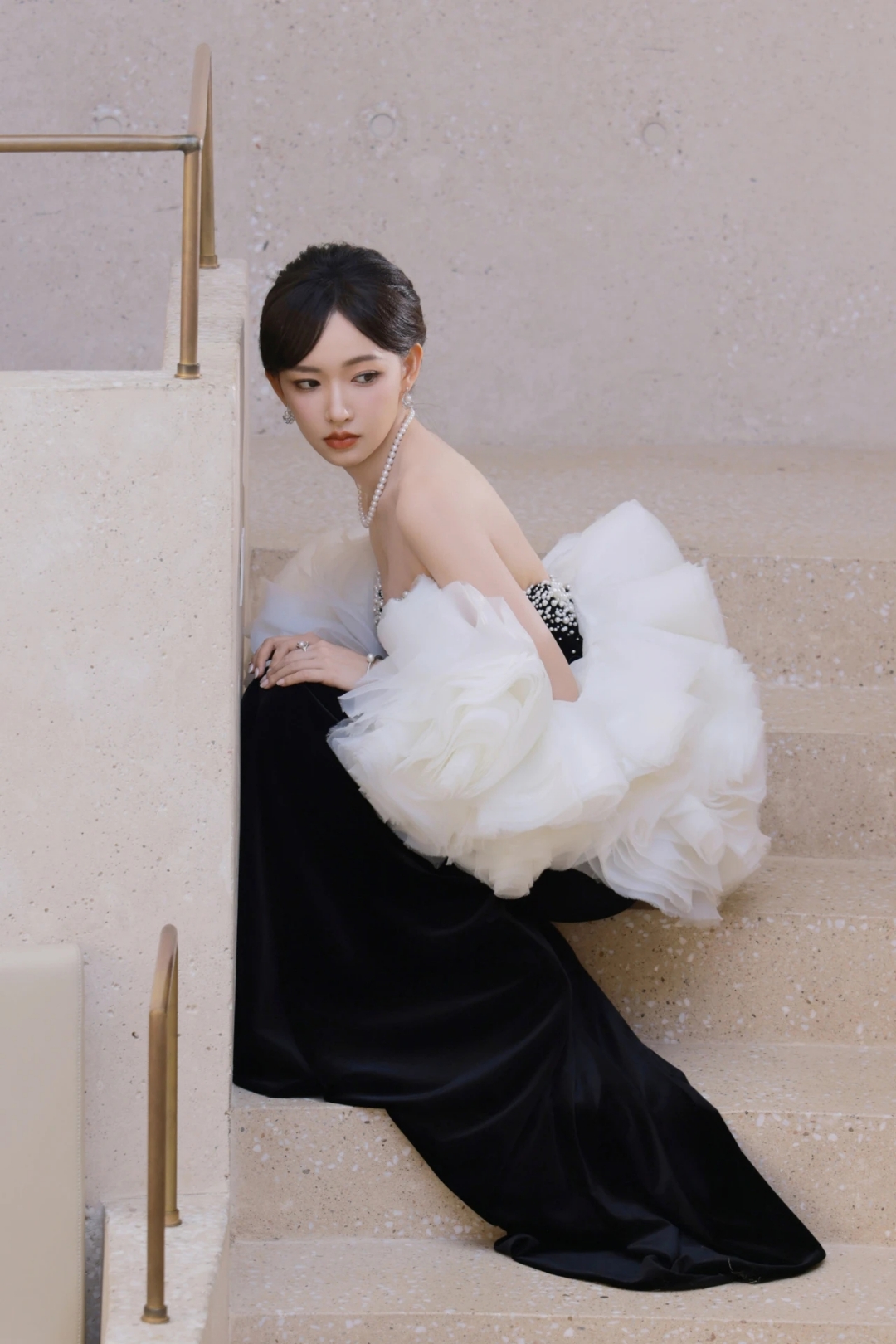 程潇深v黑裙时尚写真,这层薄纱真好看.#九月创作激励计划