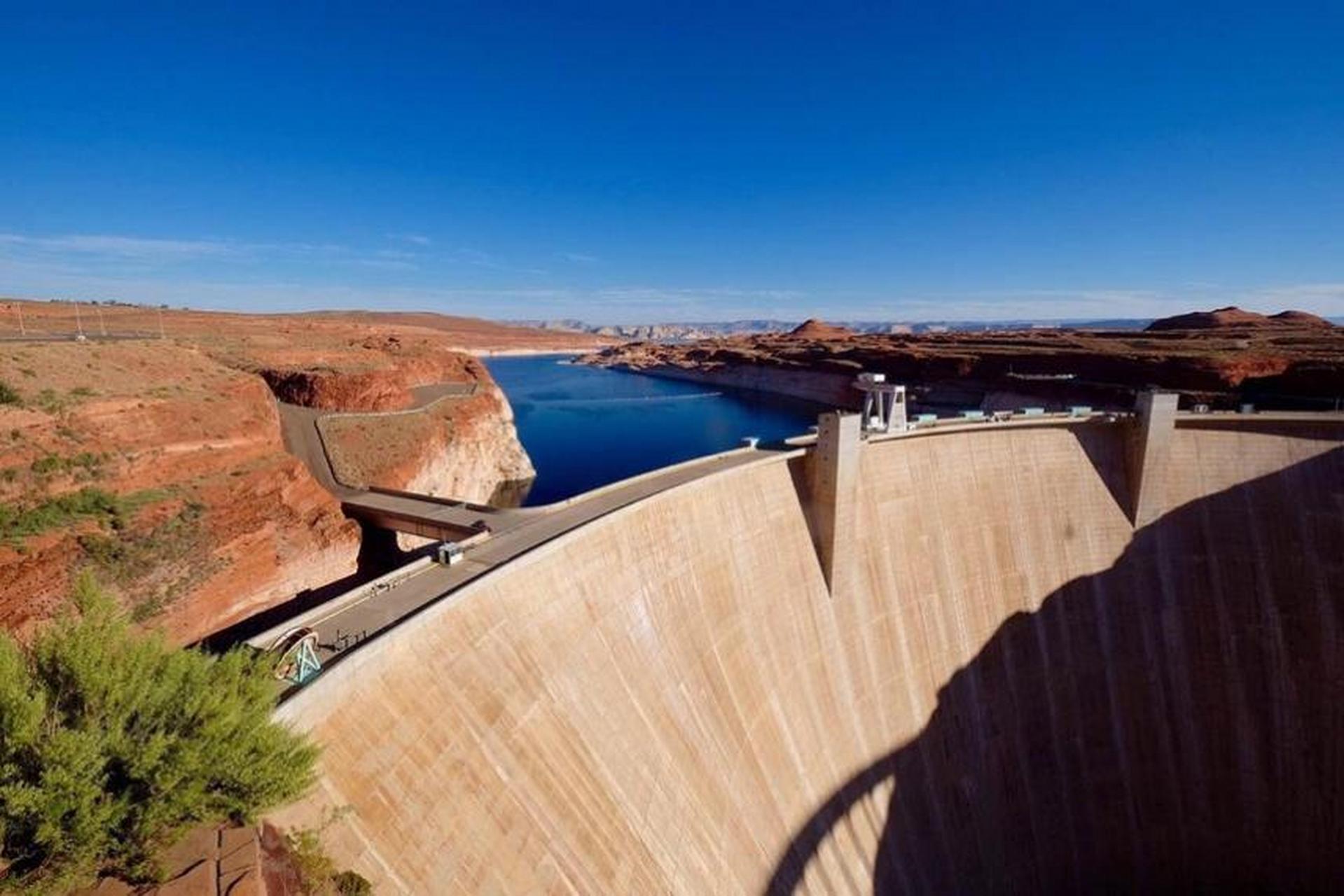 葛兰峡谷大坝|美国重要的水力发电设施  葛兰峡谷大坝坐落在亚利桑那