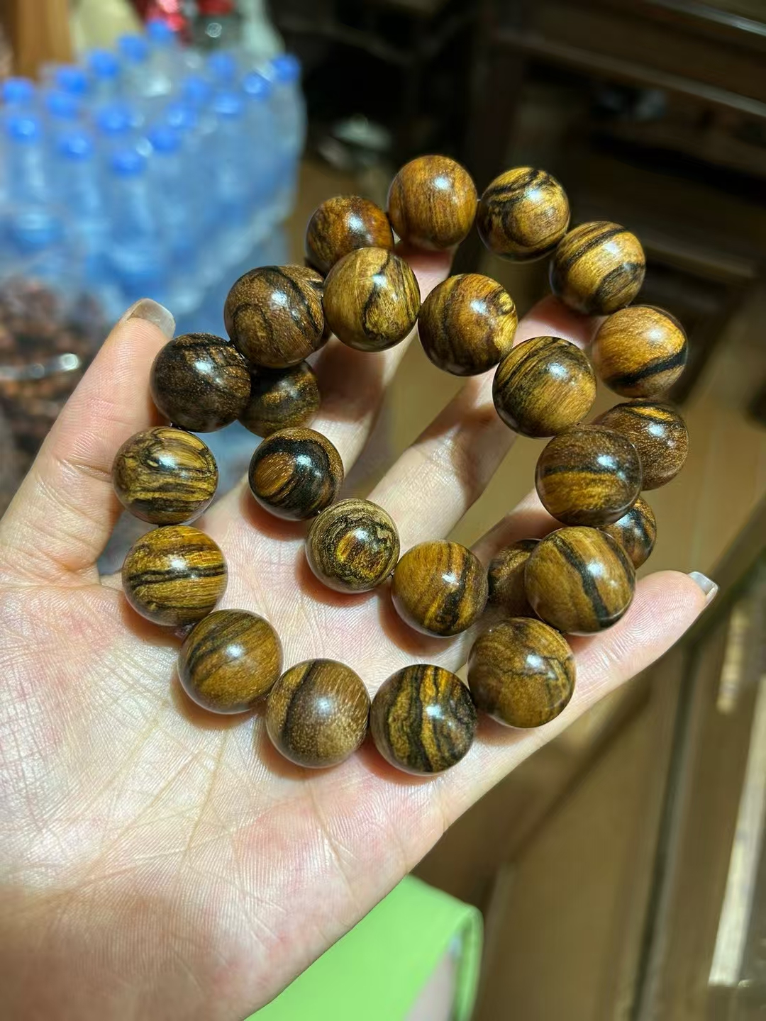 印尼花奇楠1.8手串,像贡木一样,带花香果香