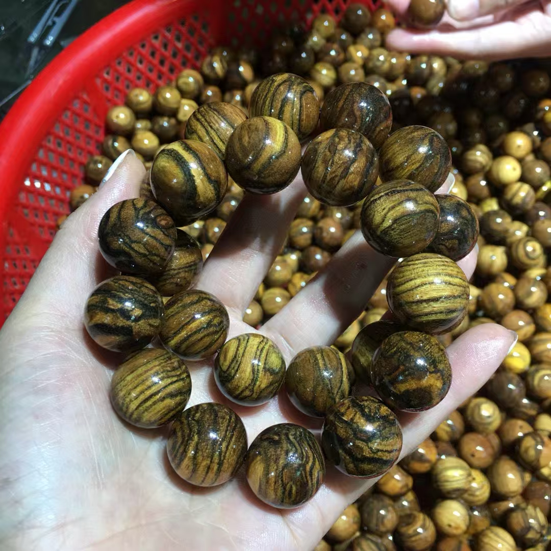 印尼花奇楠2.0手串,像贡木一样,带花香果香