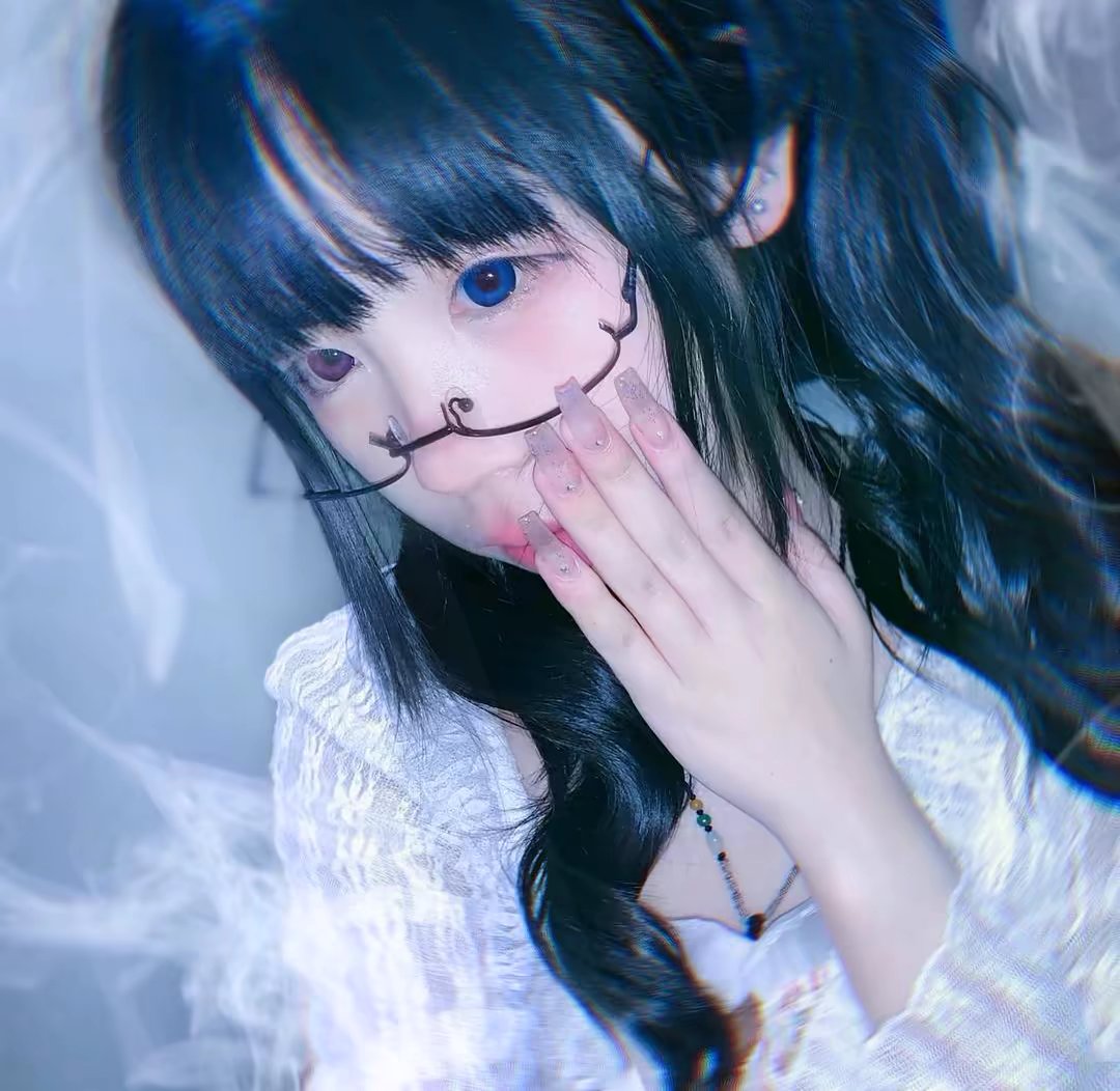 权威女头  #wechat# #女生头像#   #跪求度娘给点流量#   好好好 网圈