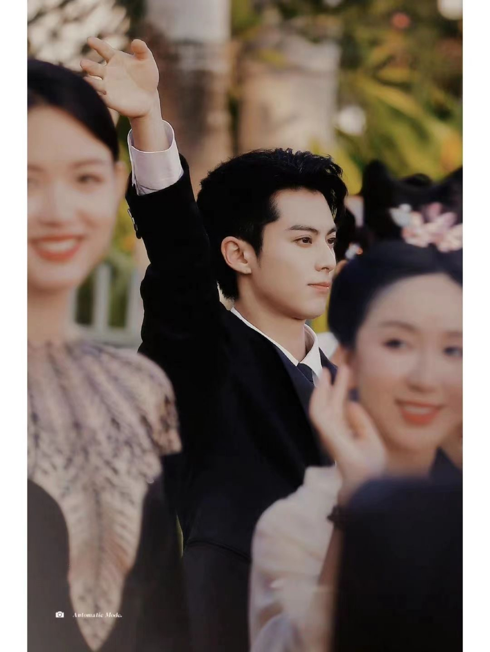 李鱼在综艺上一些不文明的举动被拉了出来,其实李鱼私下也就那样,为了