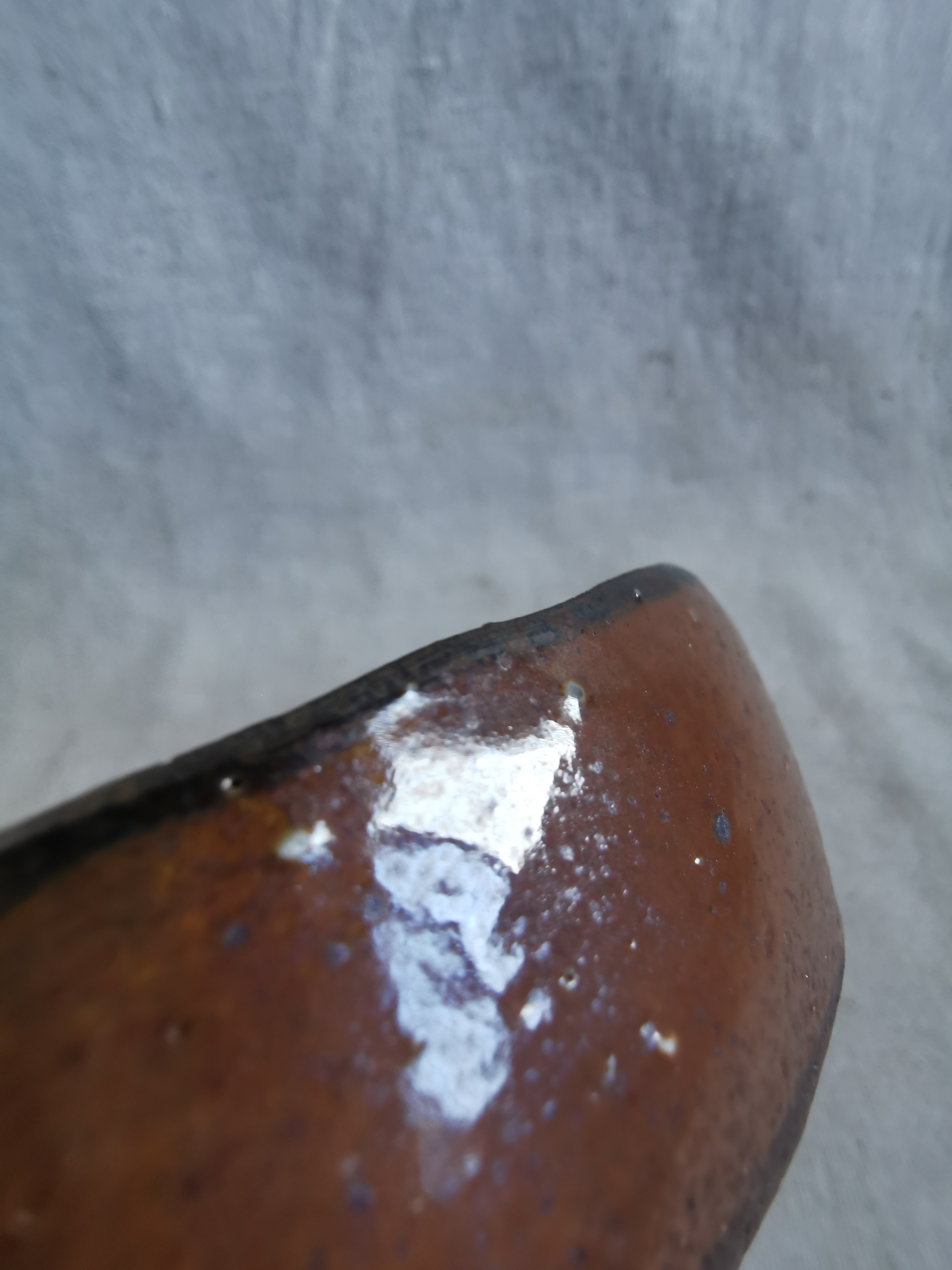 宋代耀州窑酱釉油滴釉荷花形小洗,高3厘米,直径10.