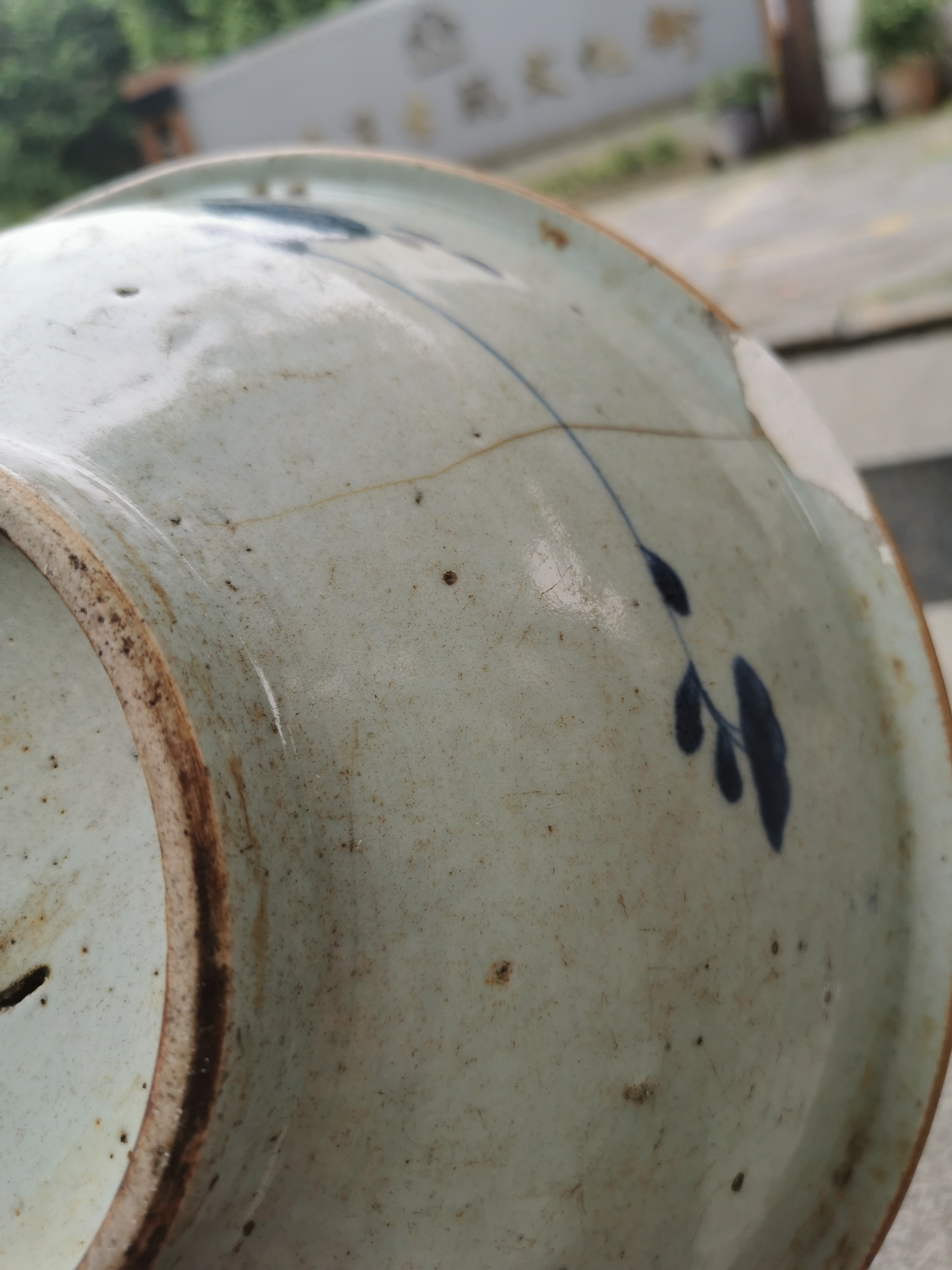 清中早期民窑青花风景图大海碗,高10厘米,碗径28厘米,足径11厘米.