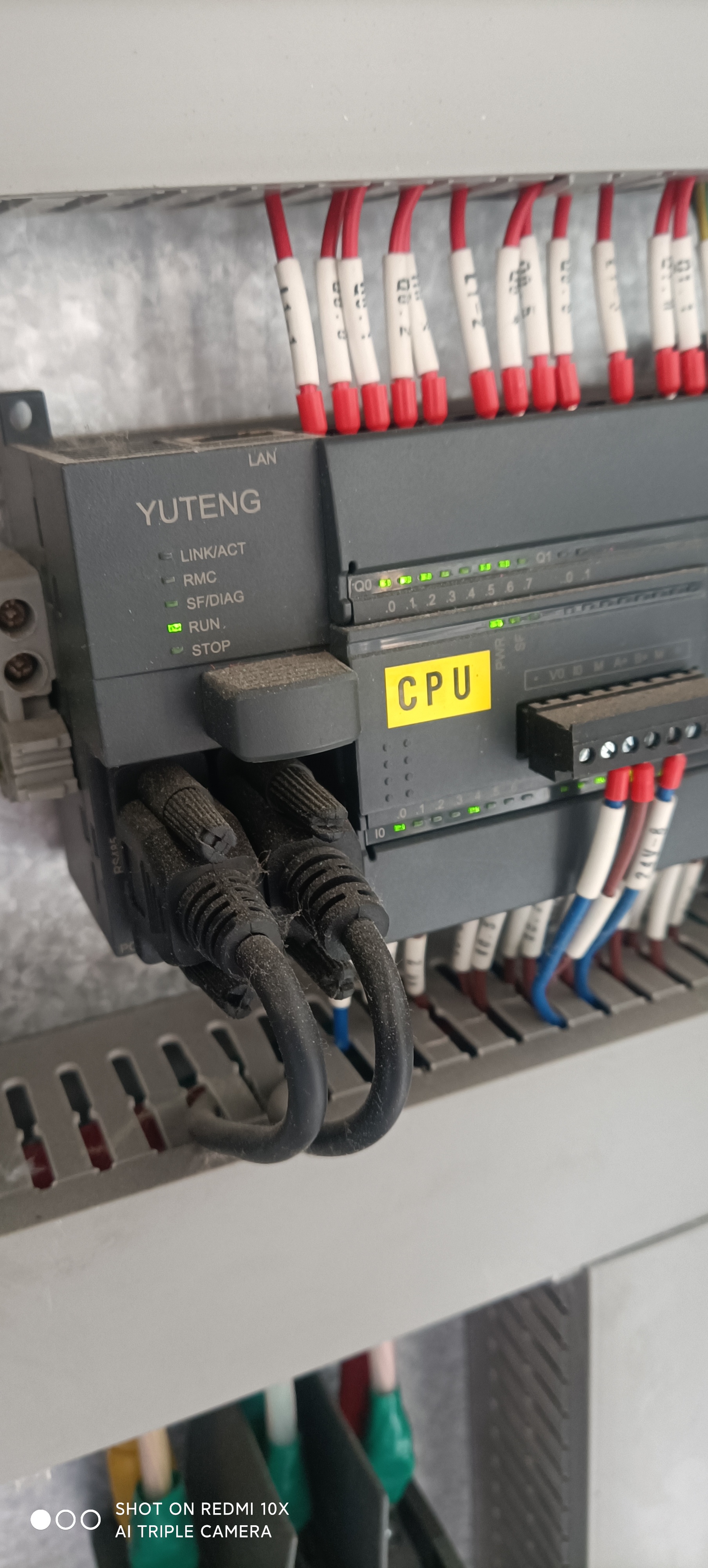 这个是什么牌子的plc