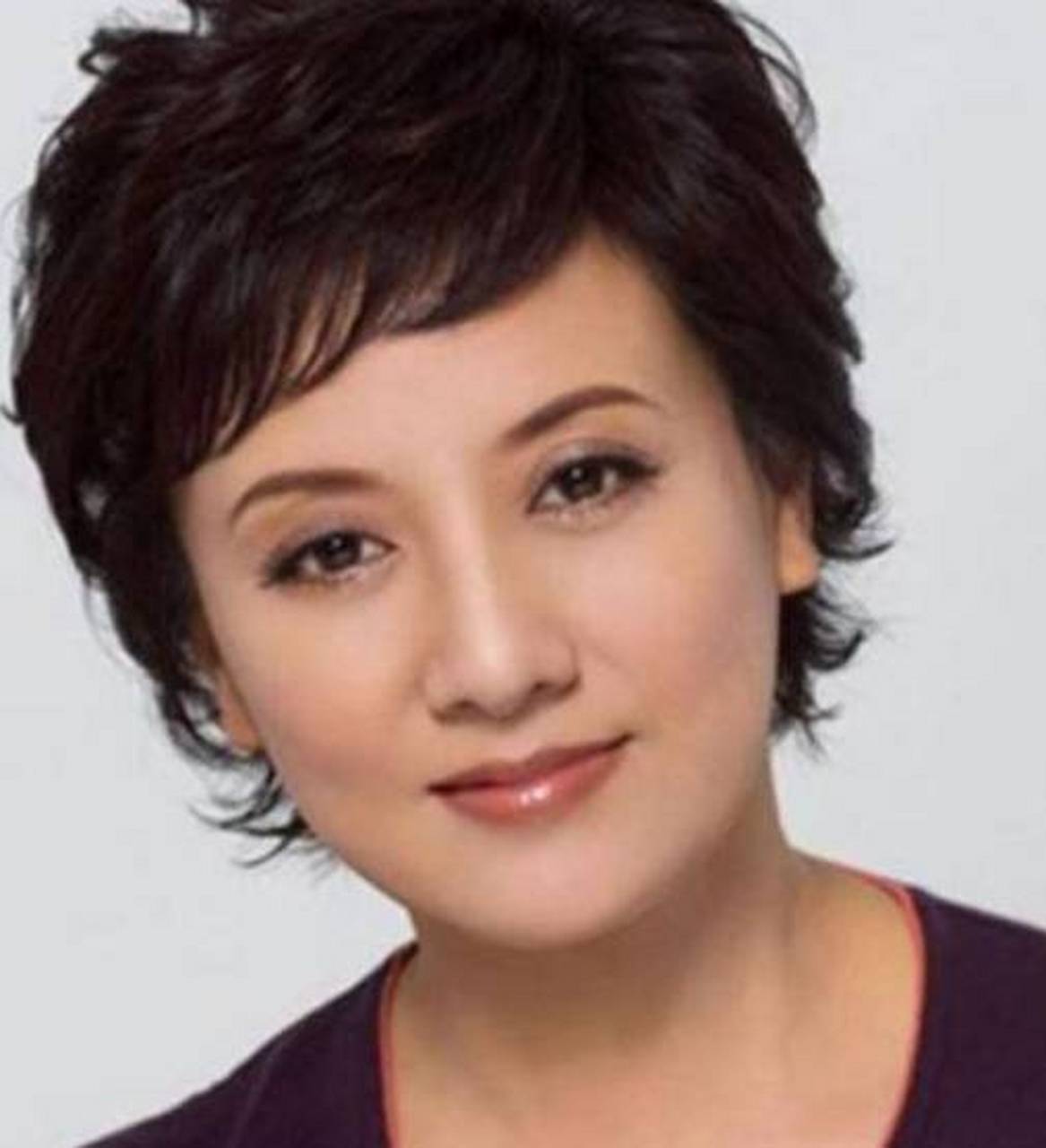 刚看了方清平的一个幽默视频,说现在的美女几乎都是一个模子出来的