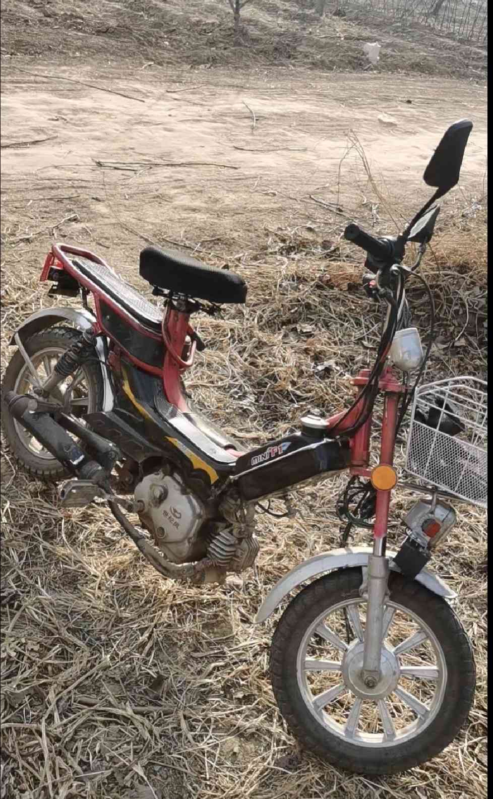 拆开一个无级变速35cc发动机,看看和弯梁发动机有什么不同?