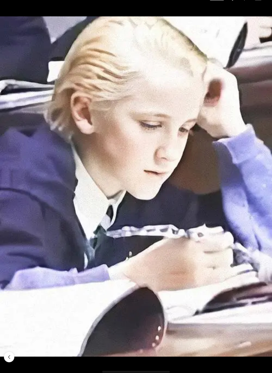 德拉科少爷(汤姆·费尔顿)童年照[亲吻][亲吻][亲吻]今天谁不夸我,我