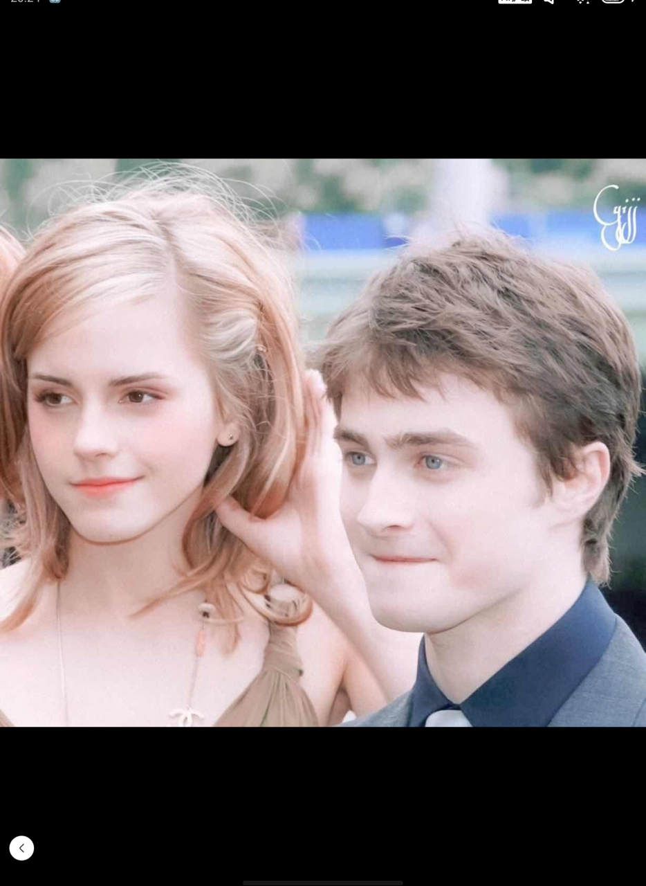 今天是哈赫,他们甚至十指相扣(图三)[亲吻][亲吻][亲吻]@走失的哆啦