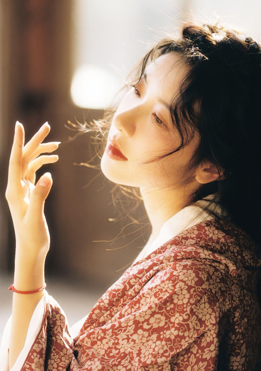 小天随笔:浮生物语 67 长夜寂寥悲与欢,小楼灯下忆花前.