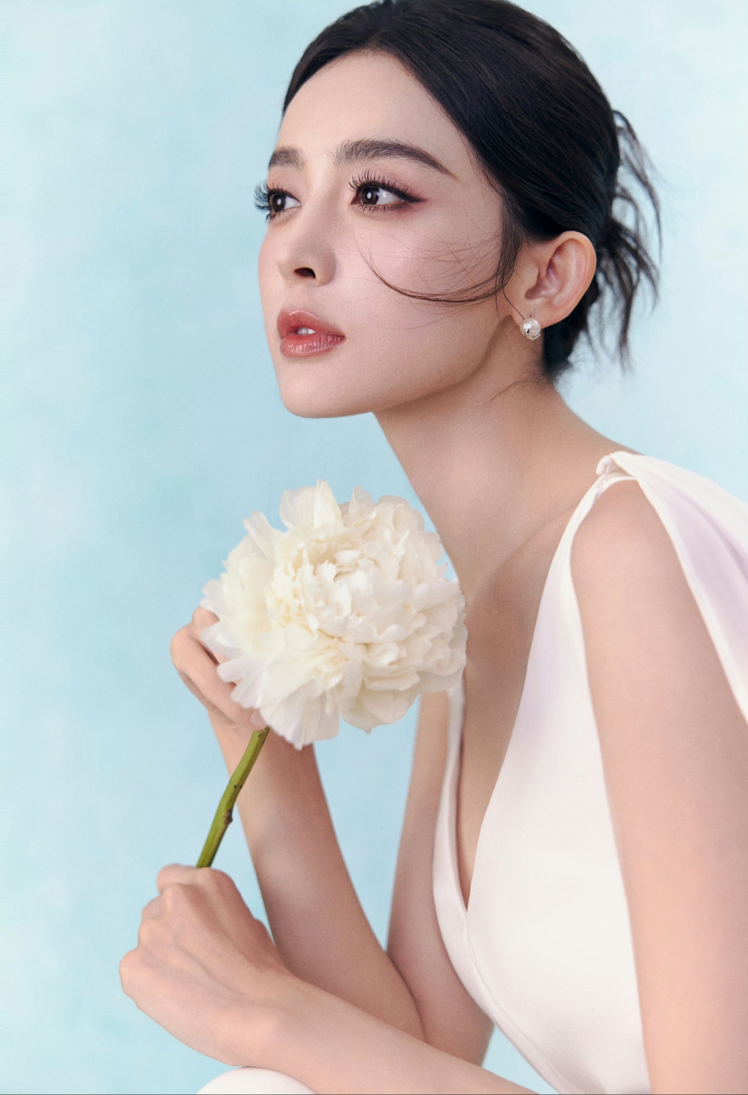 古力娜扎美得宛如仙子下凡!