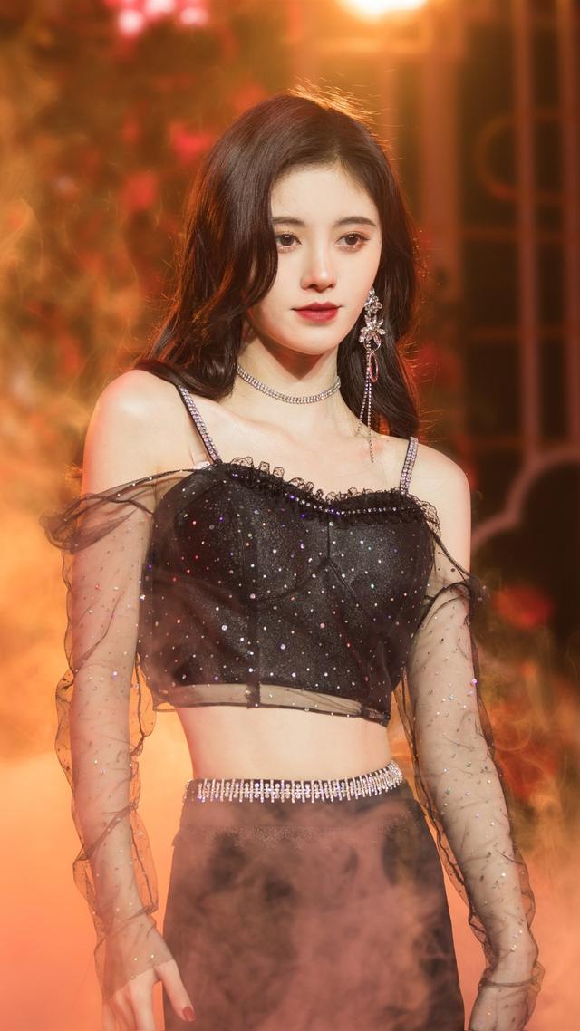 还记得"四千年第一美女"鞠婧祎吗?