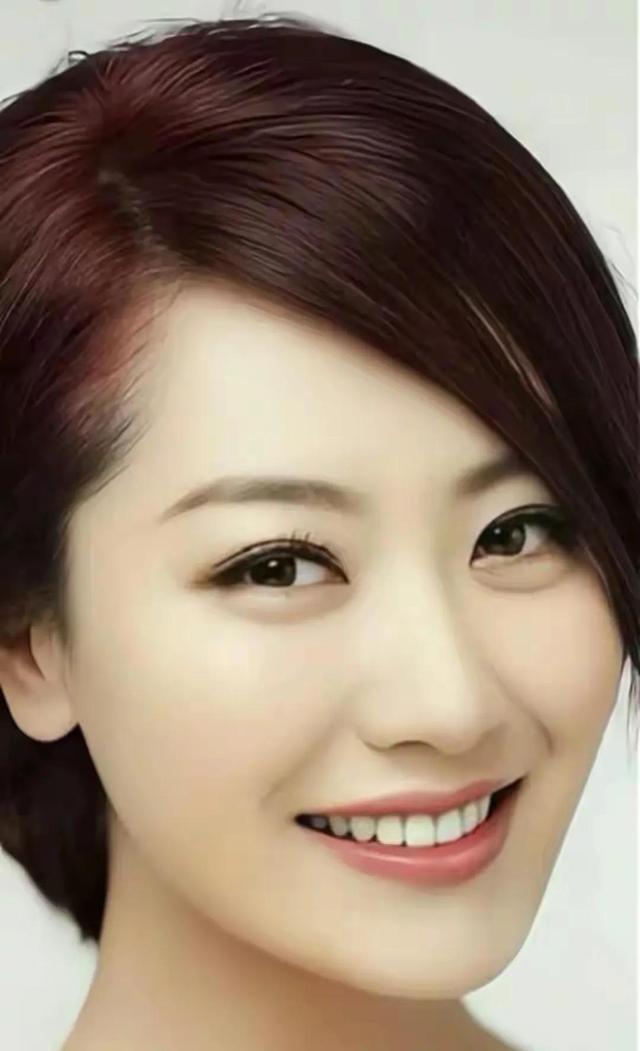 京城四美,白冰最美,明眸皓齿,倾国倾城!