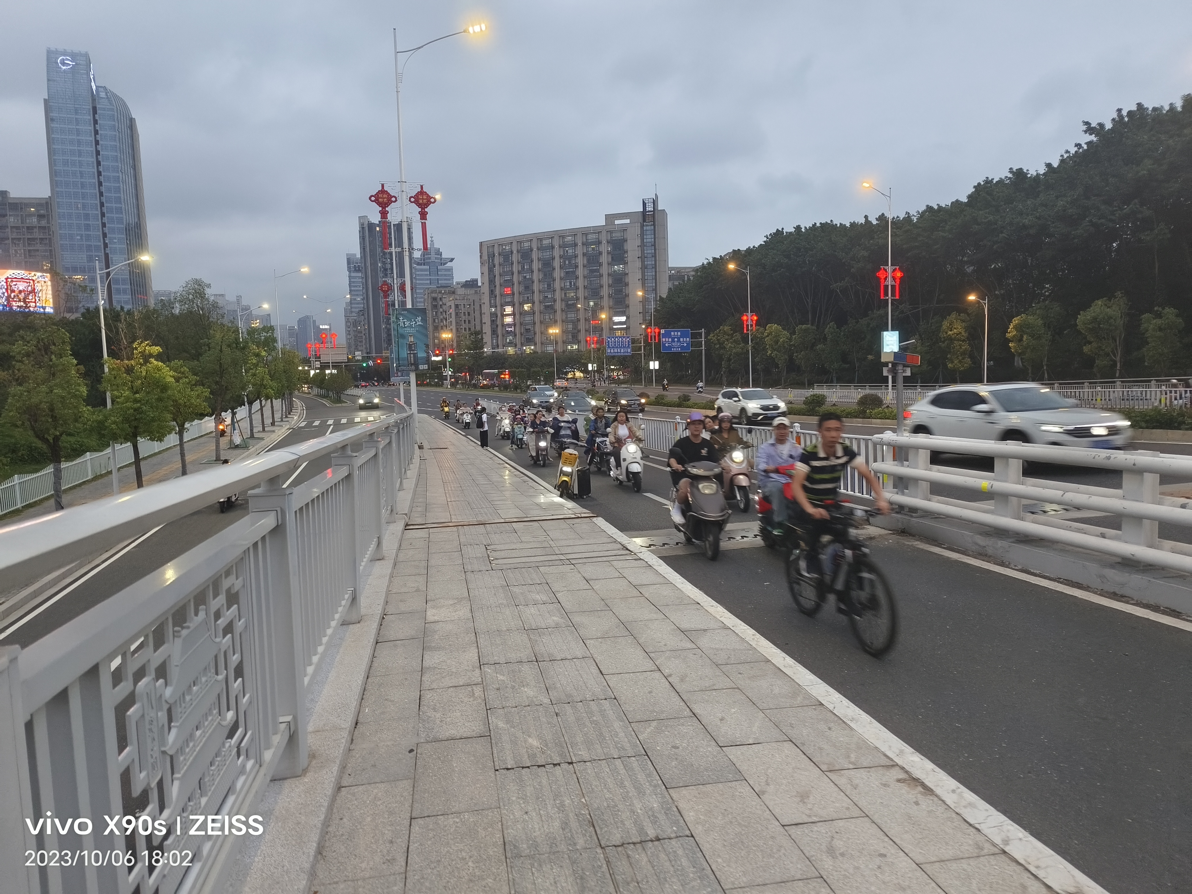 赣州南河大桥跳河图片