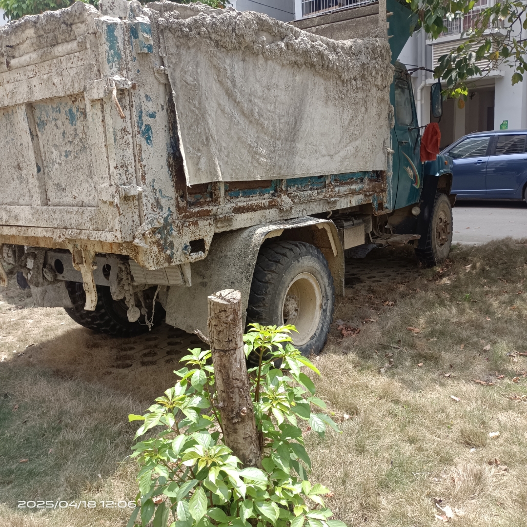 转让农用车钦机牌,本人自用车,四缸机头,双波箱,能正常使用,一万三