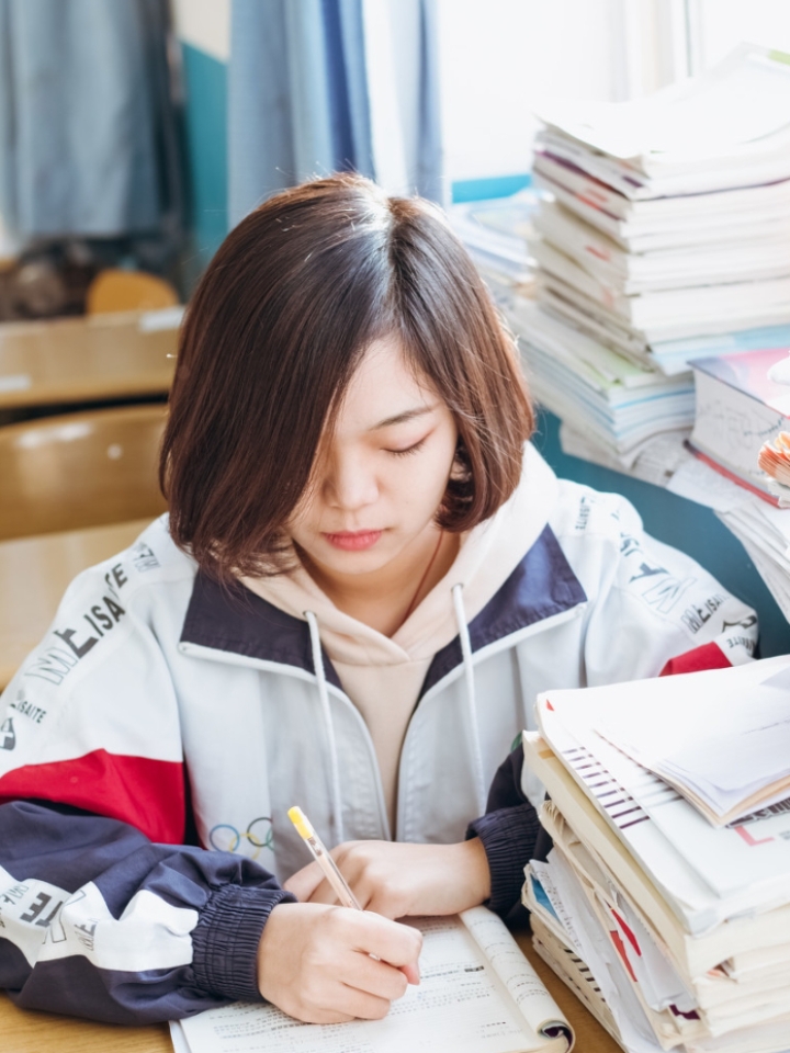 宜宾四中高三女学霸图片