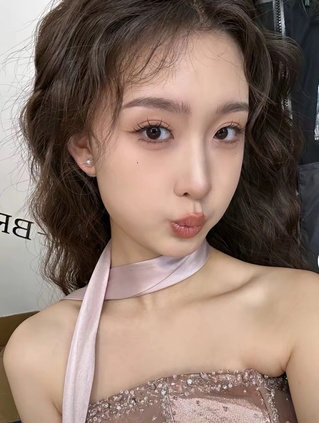 大学女生婷婷日常生活照片分享,每天都要美美哒#金秋动态创作赛