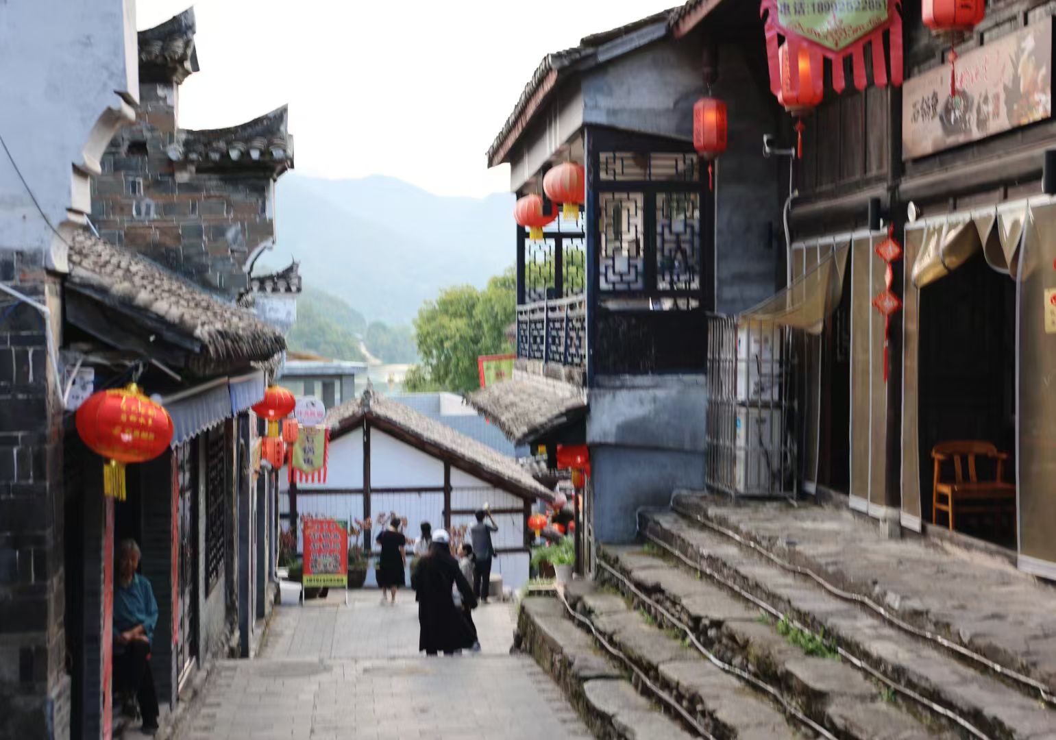 看一看瀑布的美】每次来到安康石泉,必来后柳古镇,漫步老街,曲折的