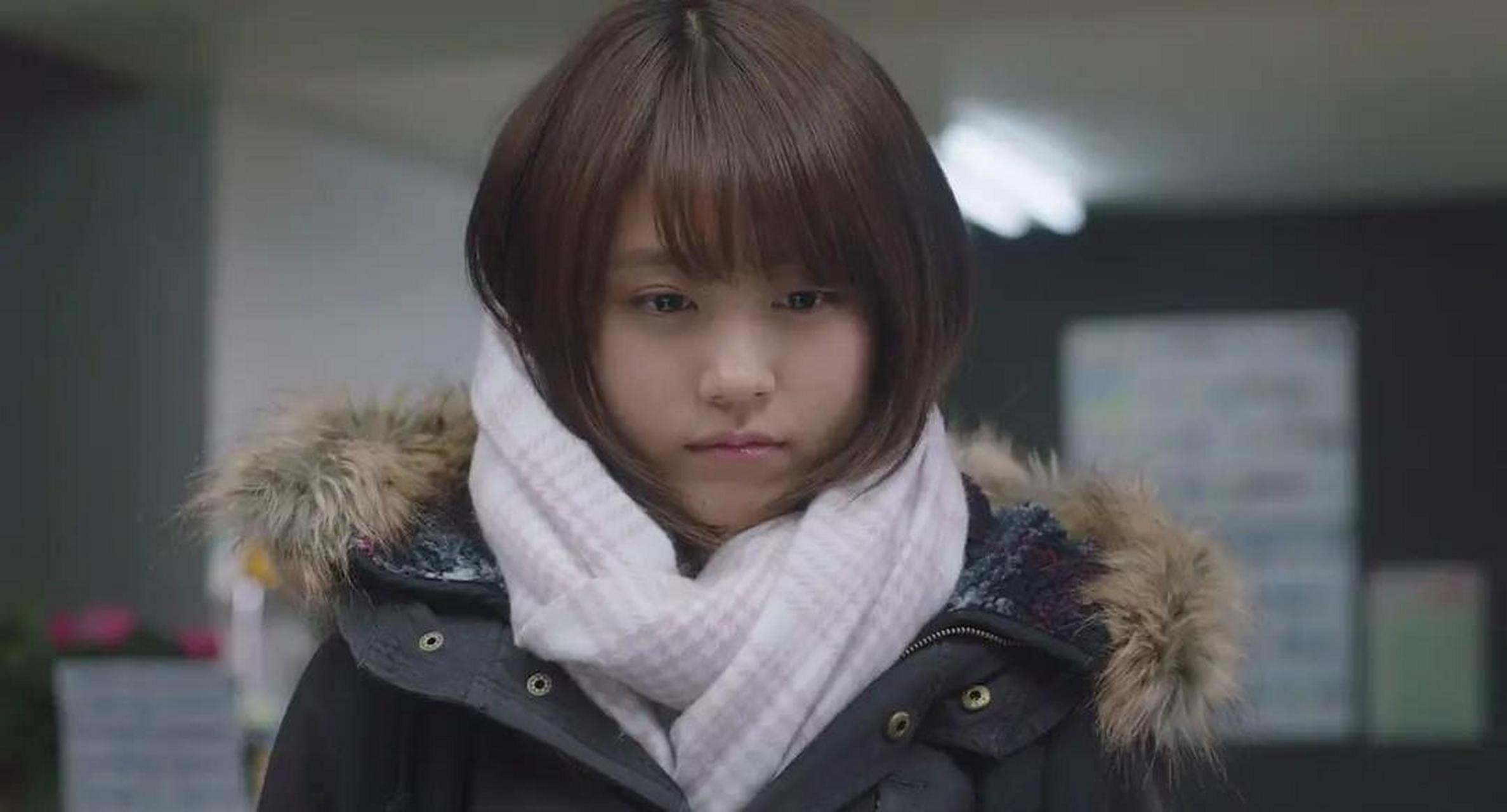 《垫底辣妹》这部电影,给我感觉的就是超级拧巴[思考]  首先,这是一部