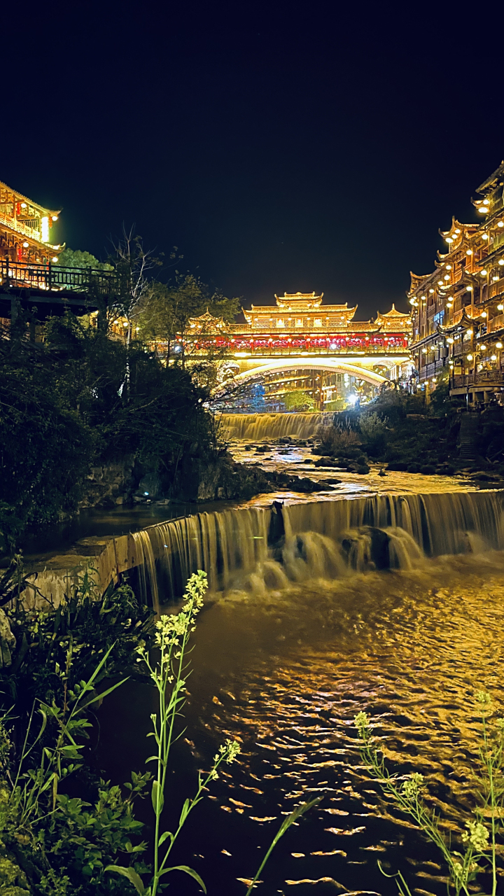 [得意]…  湘西 土家族苗族自治州 永顺县  芙蓉镇的夜