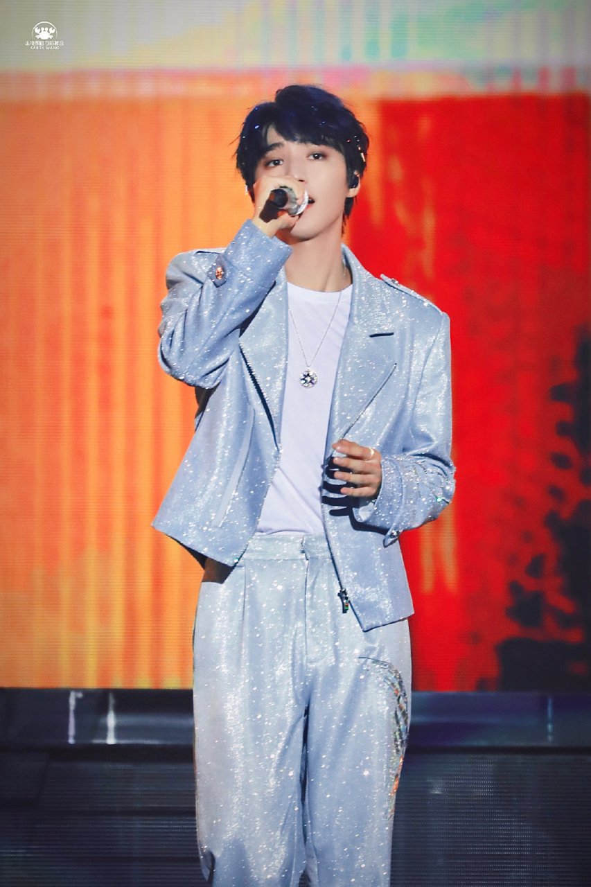 王俊凯# #tfboys十年之约演唱会# 我来存图