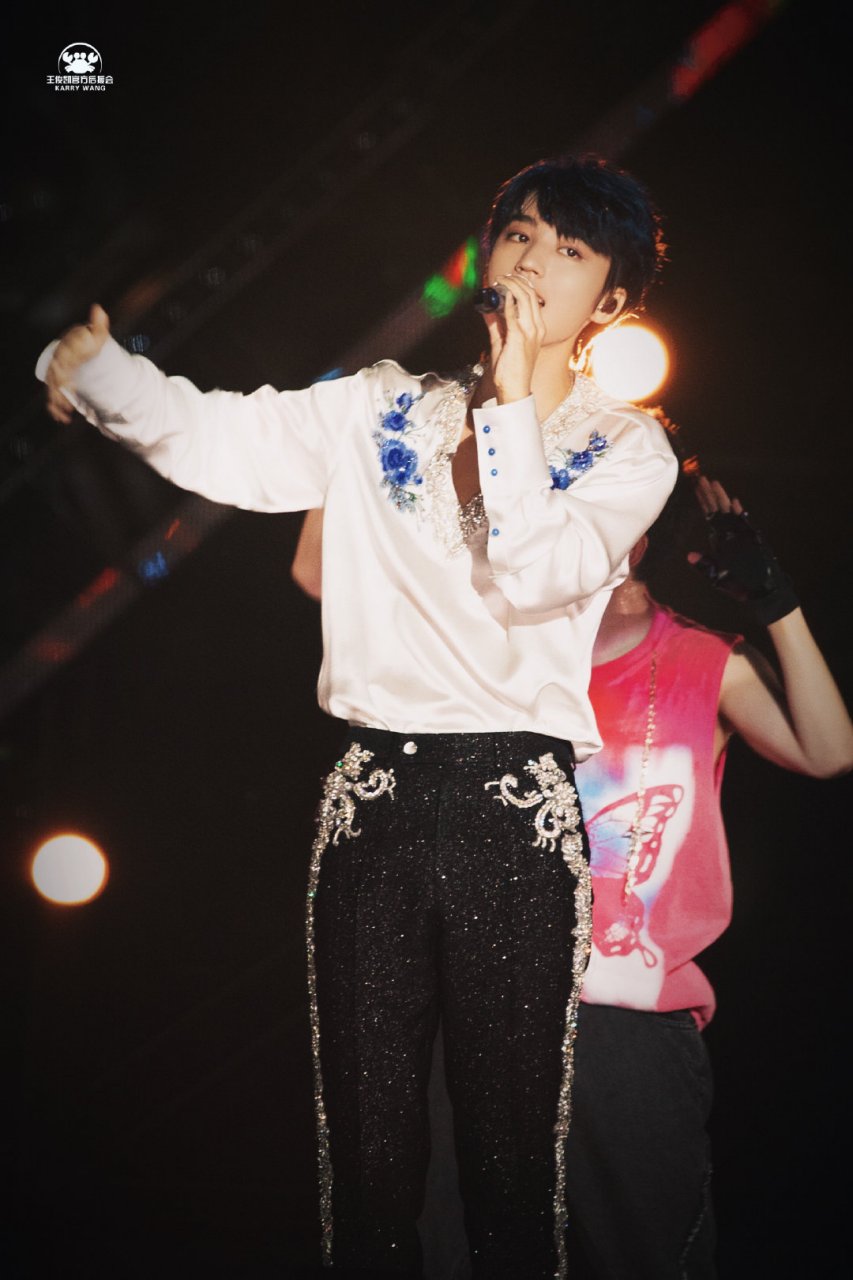 王俊凯# #tfboys十年之约演唱会# #王俊凯图片
