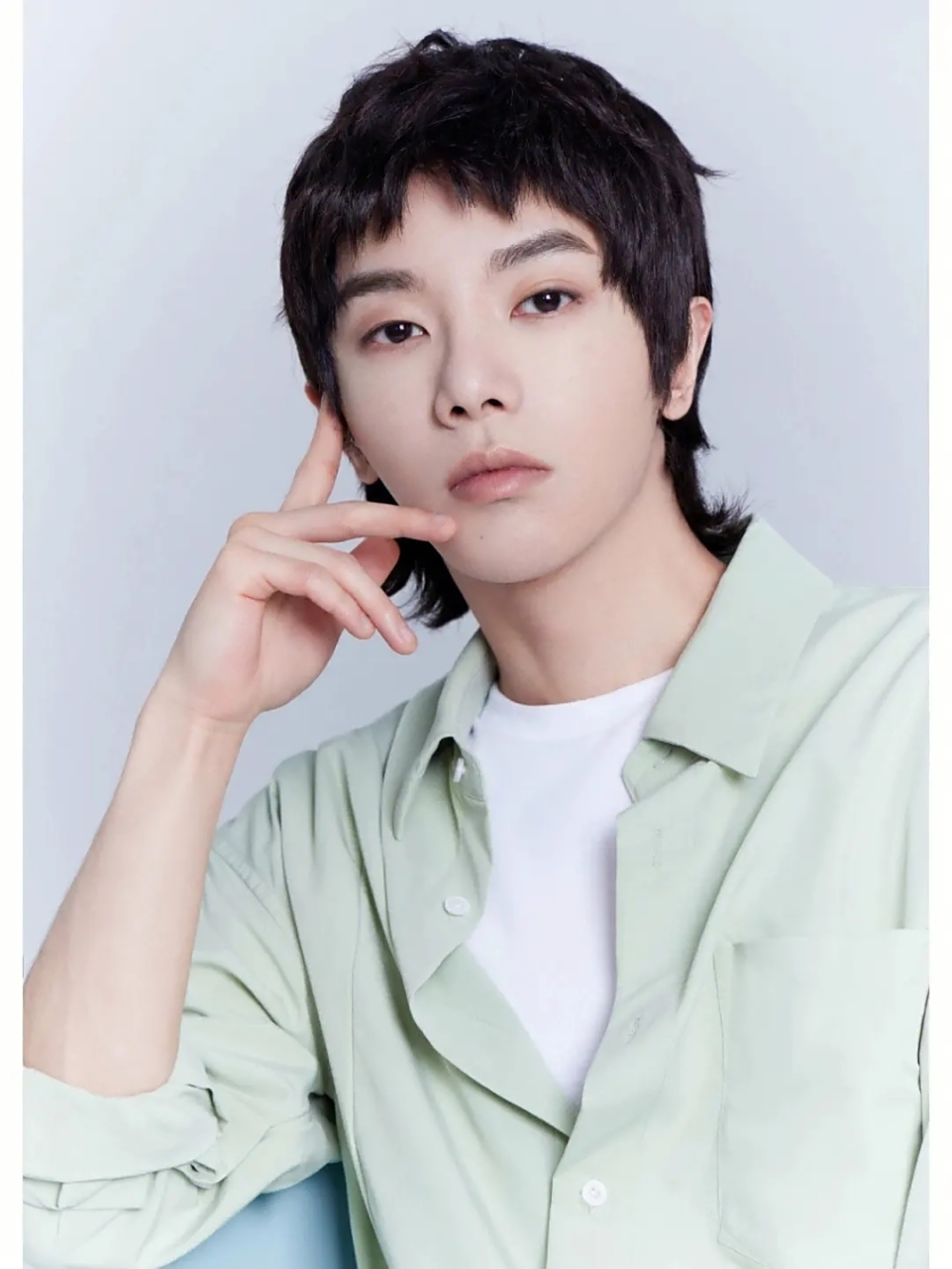 华晨宇icon以《快乐男声icon》第一名的成绩出道,成为了一名人气歌手.