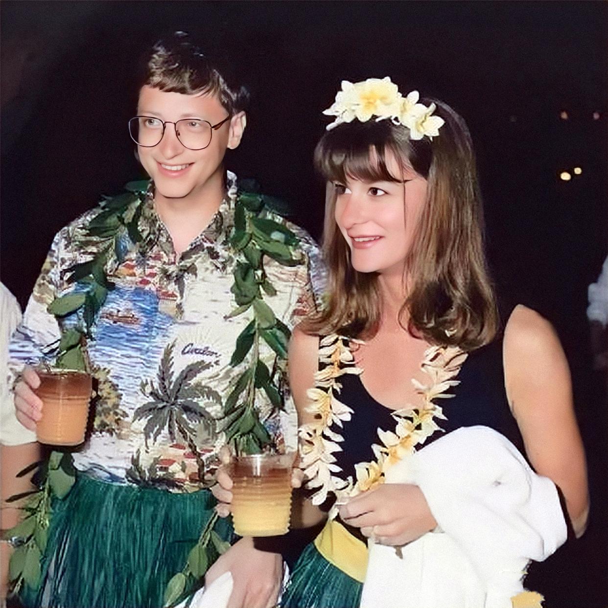 年轻时的比尔盖茨与梅琳达.