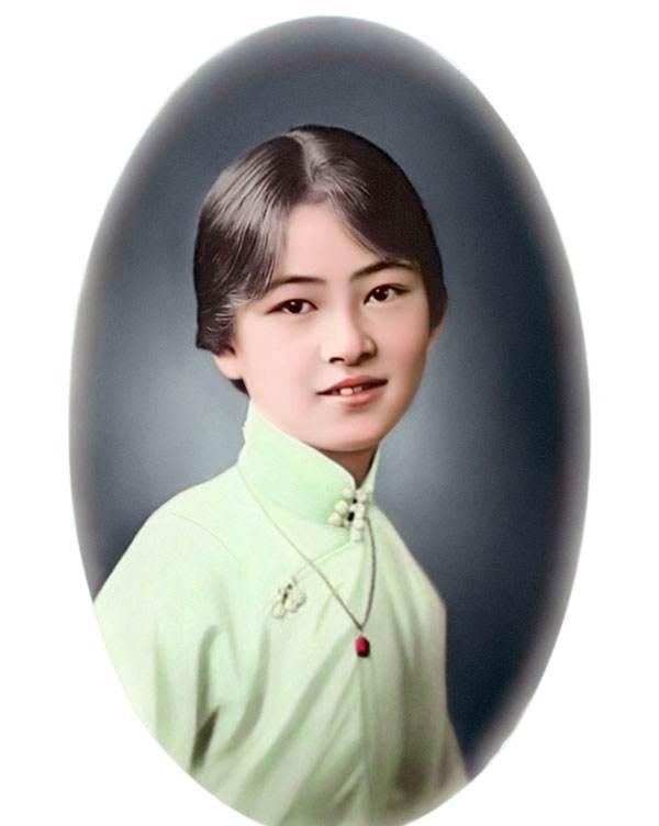 可其实林徽因当时已经是抱病状态,林徽因的身体在常年的奔波中,变得很