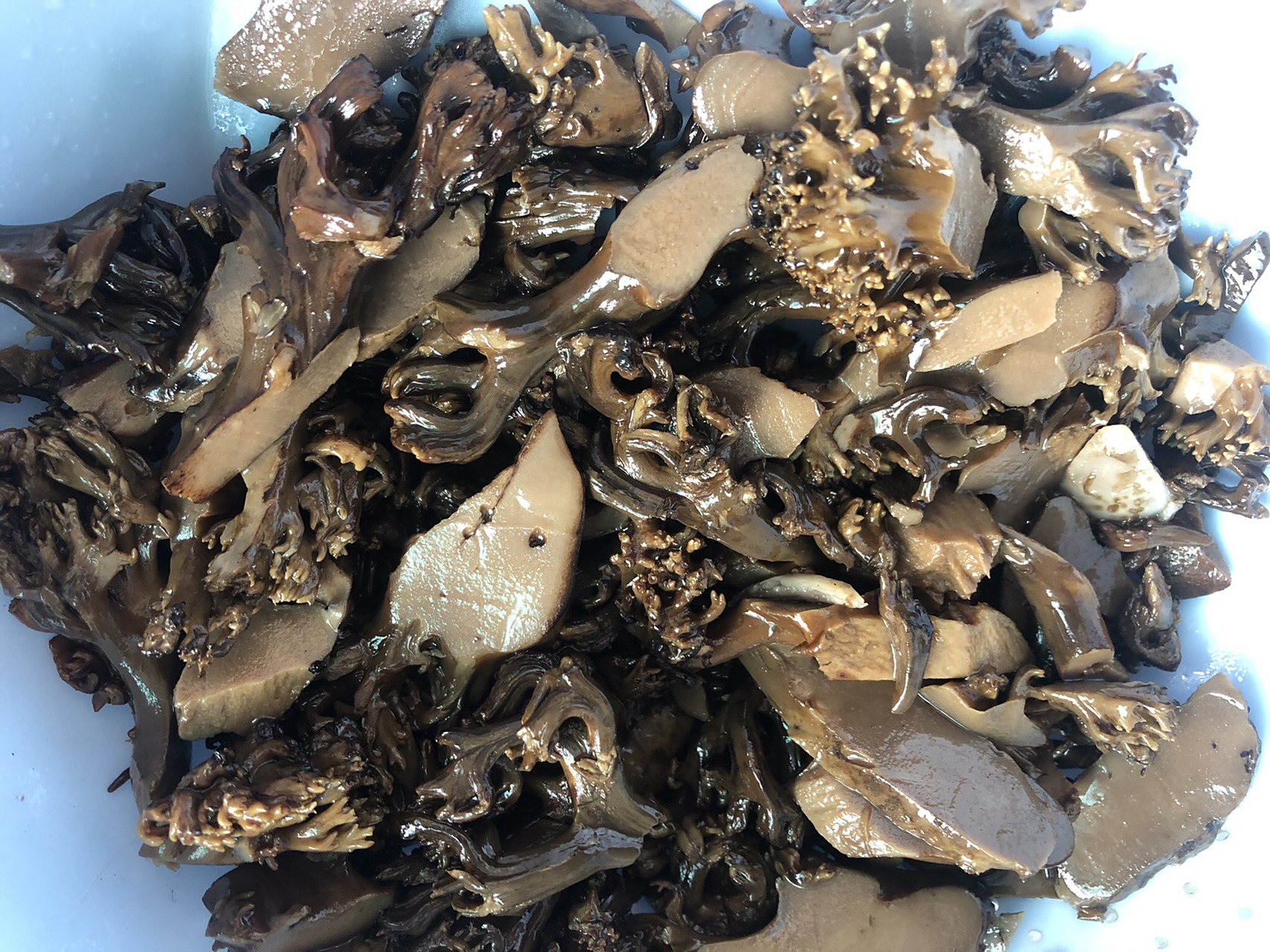 "老鼠脚",又名珊瑚菌,有说它是当之无愧的菌中之王,享有盛誉,含有十五