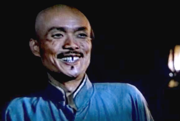 在反派演员中,我最恨也是最喜爱的演员竟是彭霸天的扮演者陈金鹏.
