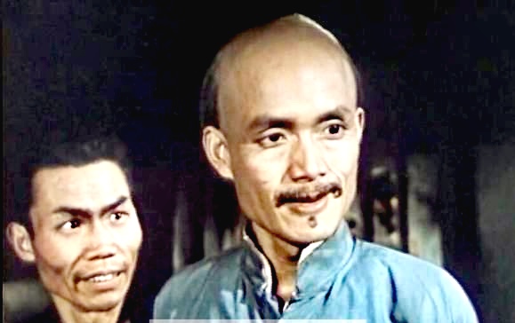 在反派演员中,我最恨也是最喜爱的演员竟是彭霸天的扮演者陈金鹏.