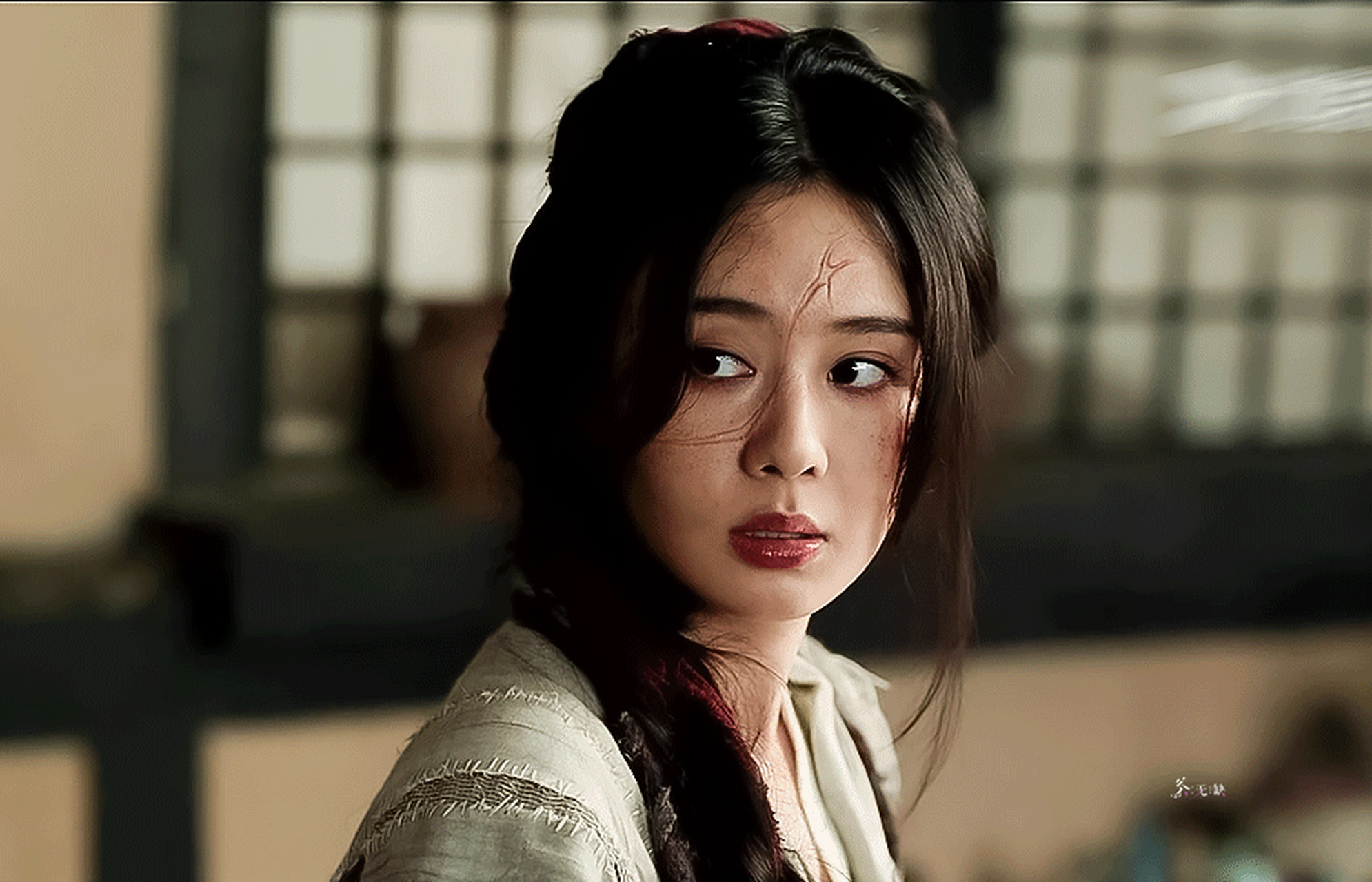 郑合惠子饰演的杨采薇,坚毅中带着温柔,善良而不失果敢,让人怎能不爱!