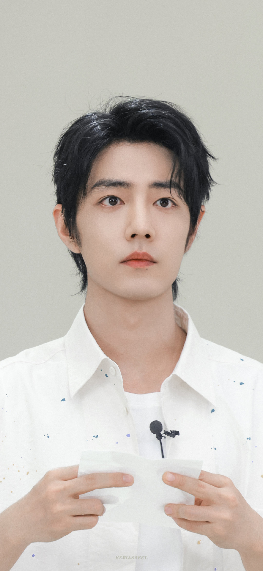 大家好,我们又有眼福了!肖战小哥哥的最新直播,状态简直满分!