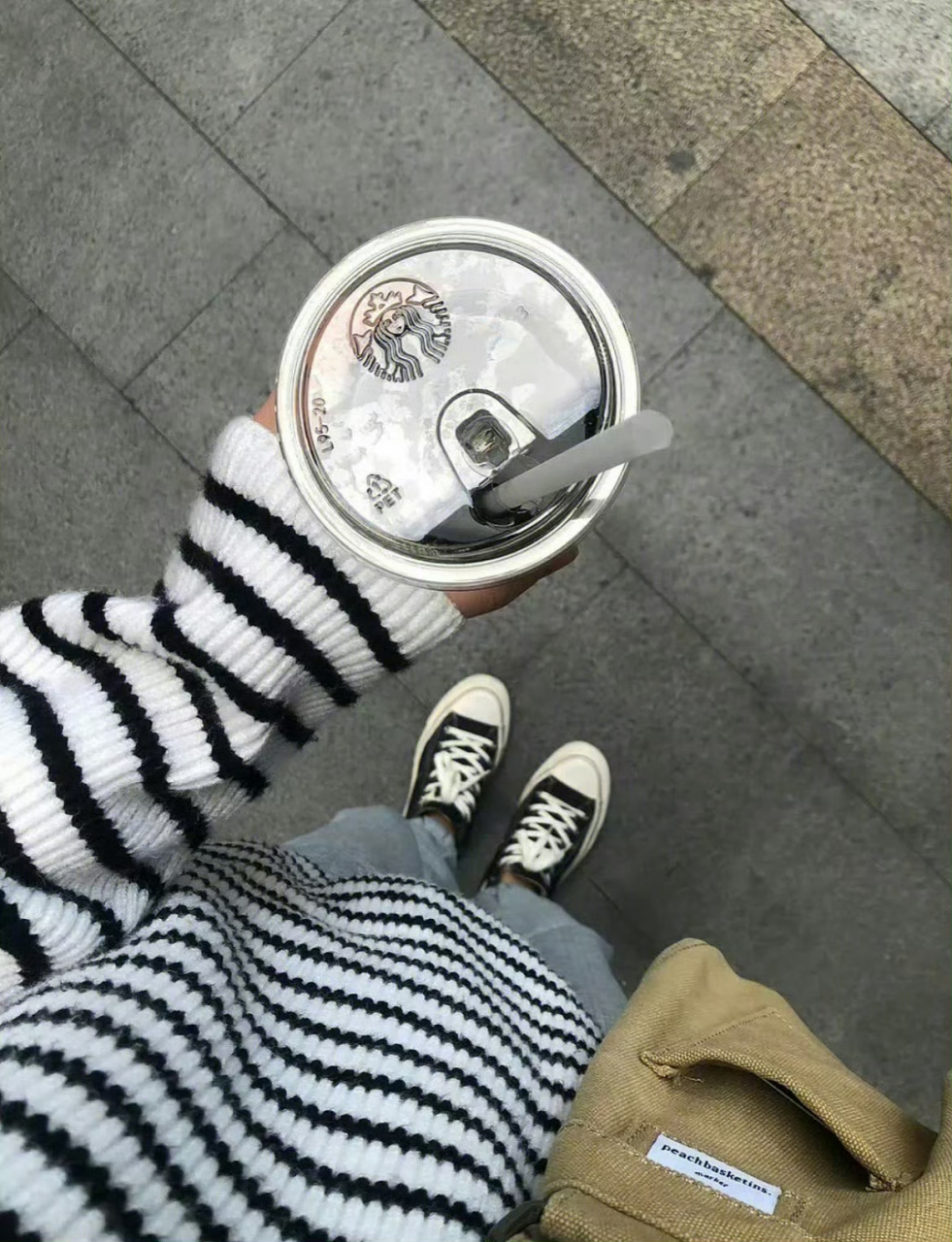 青乌远去槐树仍在 2. 成长吧爱哭的小鬼 3. 1313翻篇不留痕迹 4.