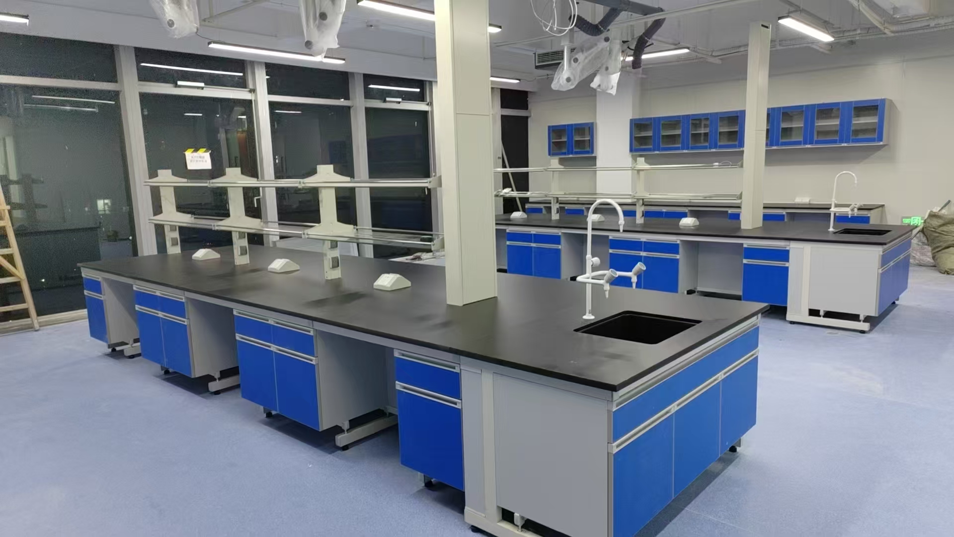 成都科学仪器行业:科技之光指引未来