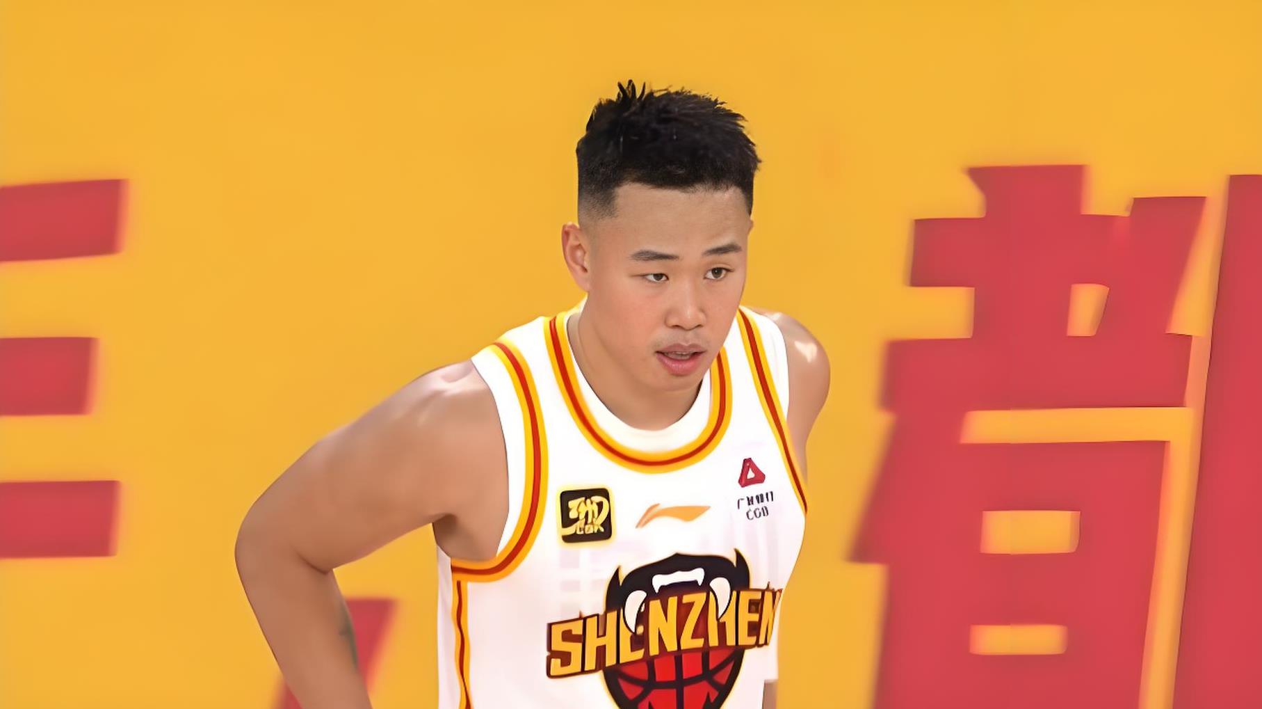 上海男篮逆转获胜，豪取六连胜
