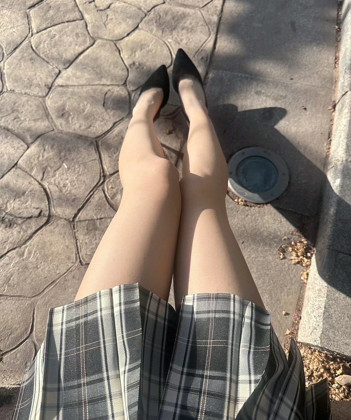 jk裙和肉丝搭配黑色高跟啦