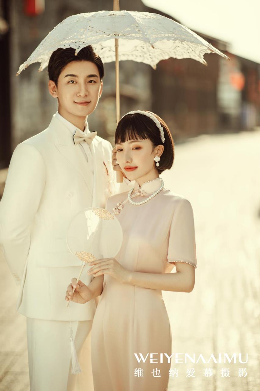 一眼就惊艳的旗袍婚纱照 原创研发,做您美满婚姻的见证者.