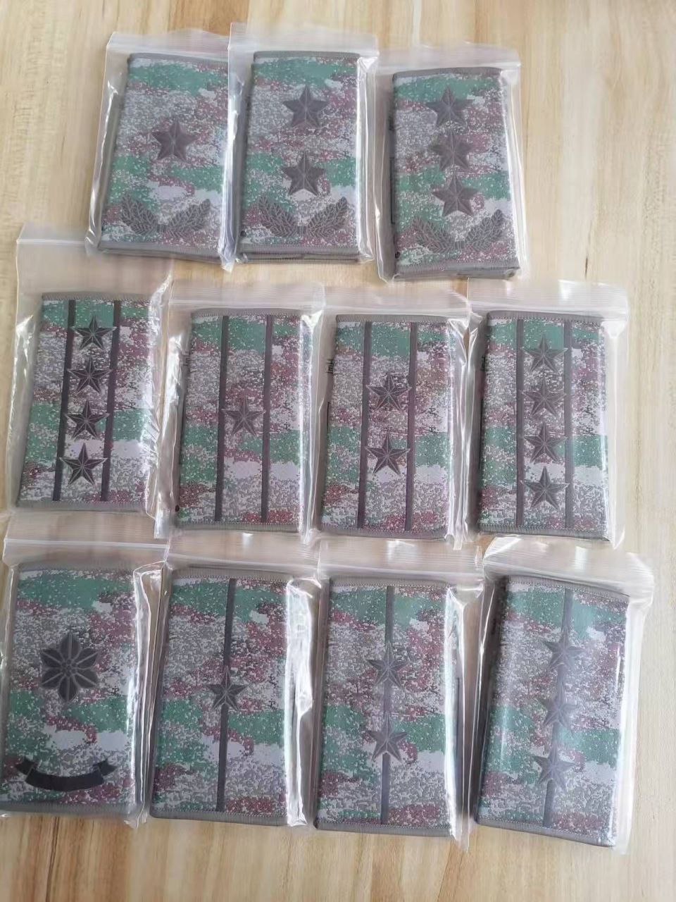 4) 五,校尉军官军衔及军衔标志(2019-2021) 2019年,中央军委从聚焦