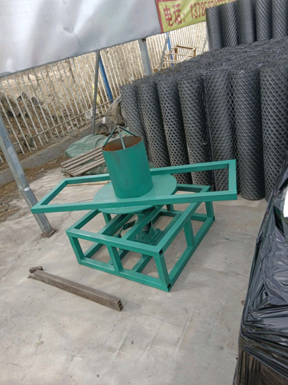 扁铁,不锈钢横向纵向校平机加卷圆压圆机走一台,压圆用在异形钢格板