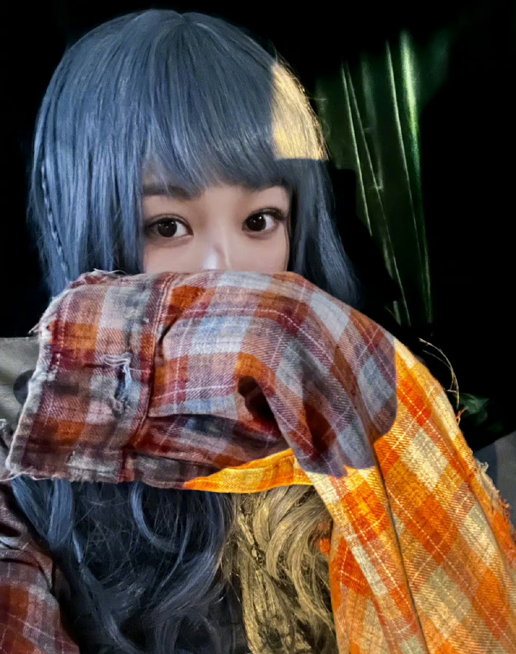 杨紫的雾霾蓝发色,真的很不一样!