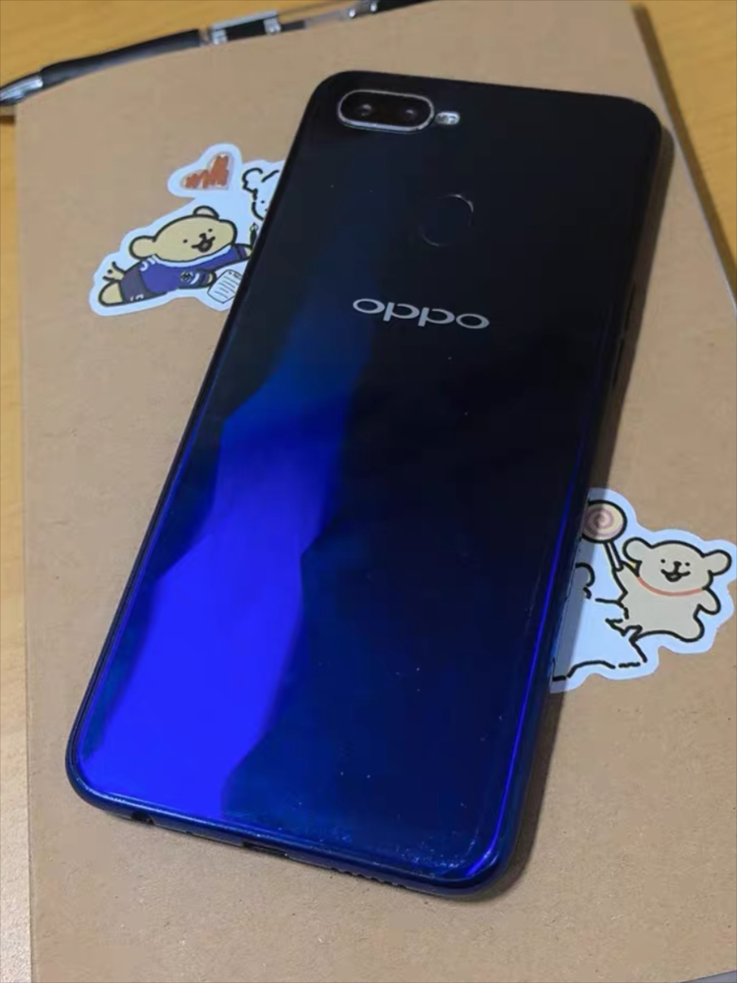 oppo手机a7图片