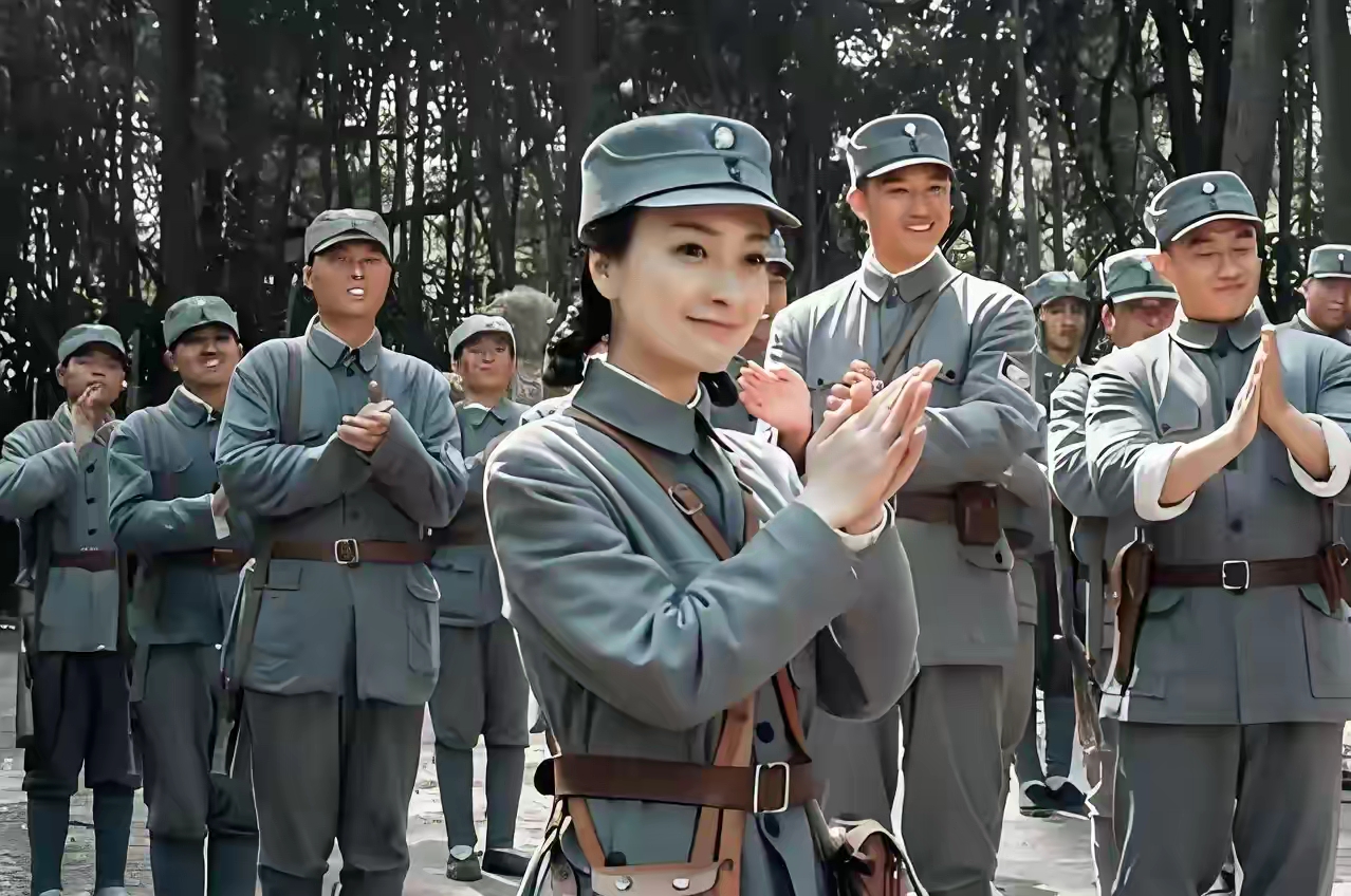 前两天看央视播放《红色娘子军》,想起了现今诸多的战争剧,不得不感叹